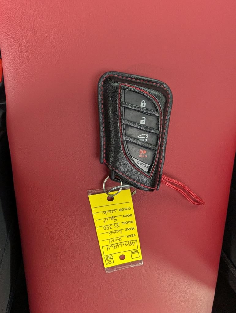 Used 2024 Lexus ES 350 F Sport w/ Accessory Package (Z2) FWD image 32