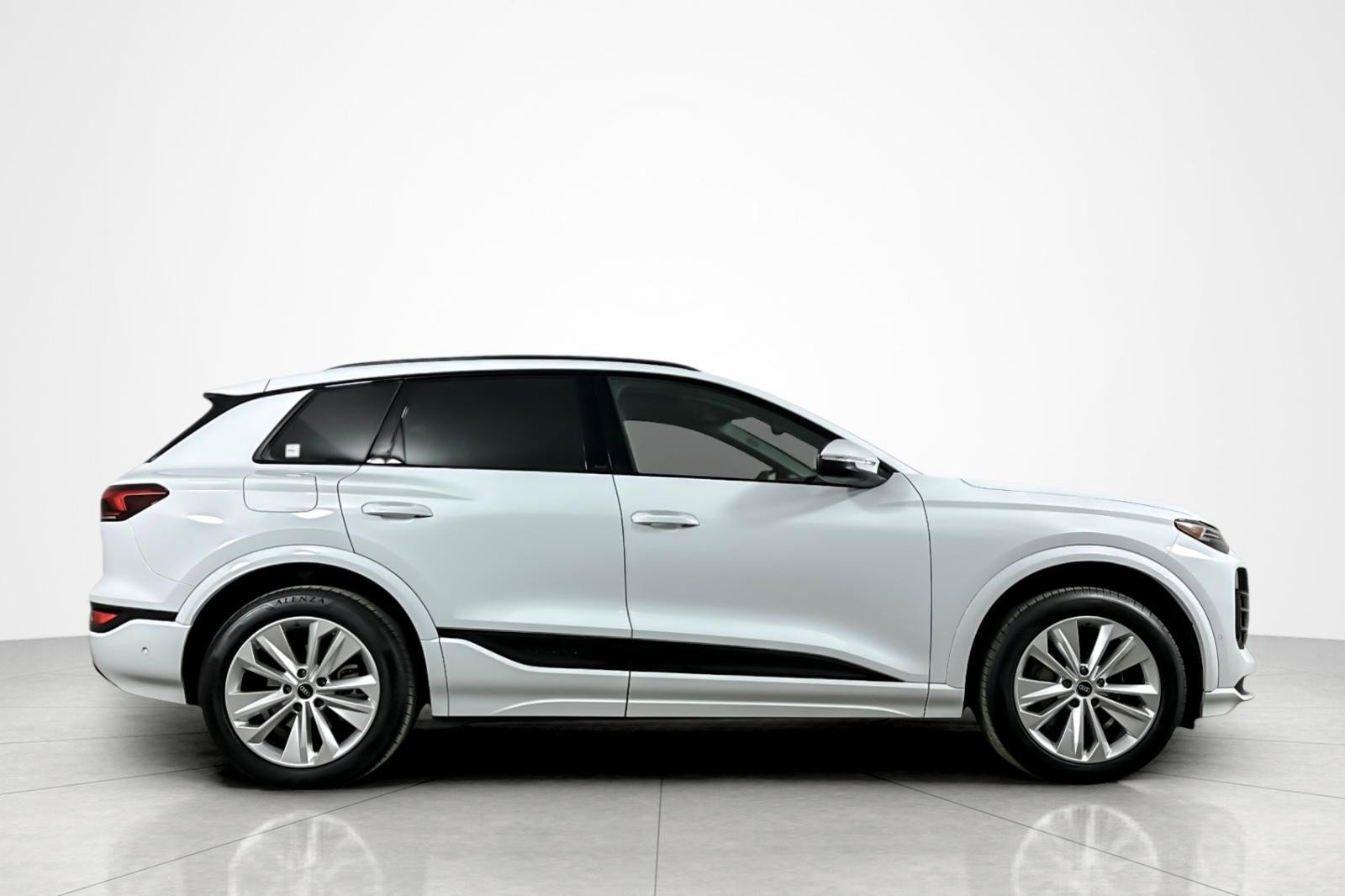 Used 2025 Audi Q6 e-tron Premium Plus w/ Premium Plus image 6