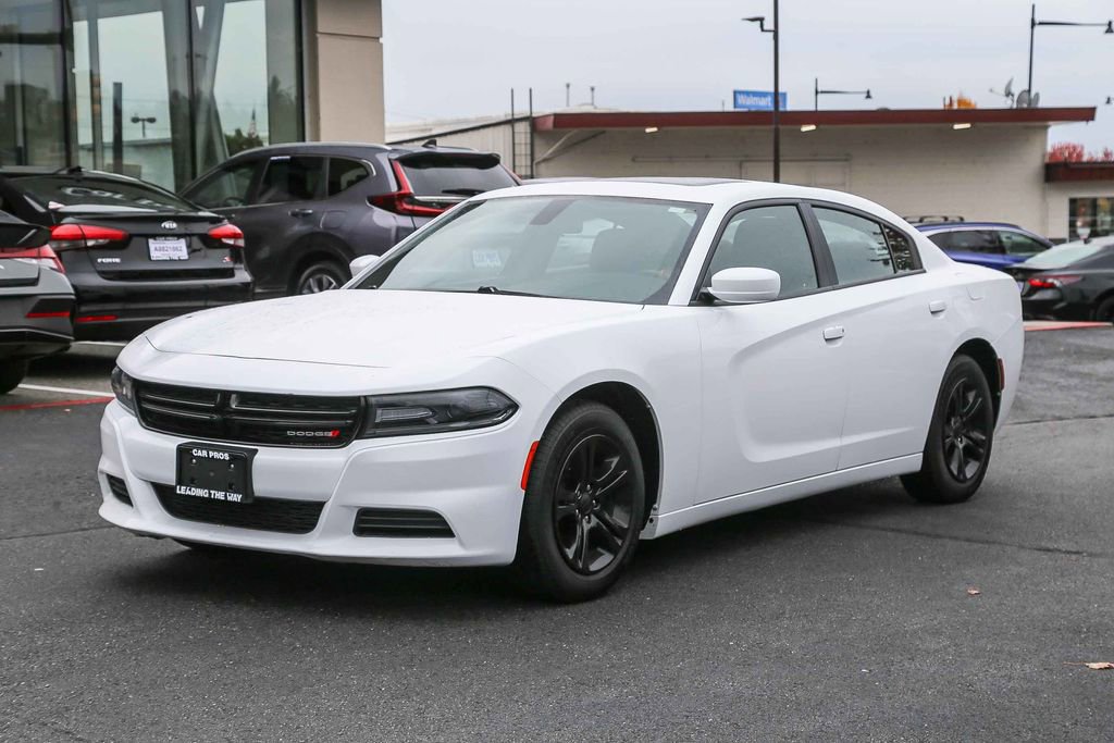 Used 2019 Dodge Charger SXT image 4