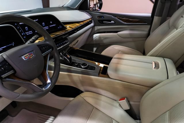 Used 2021 Cadillac Escalade ESV Sport Platinum RWD image 28