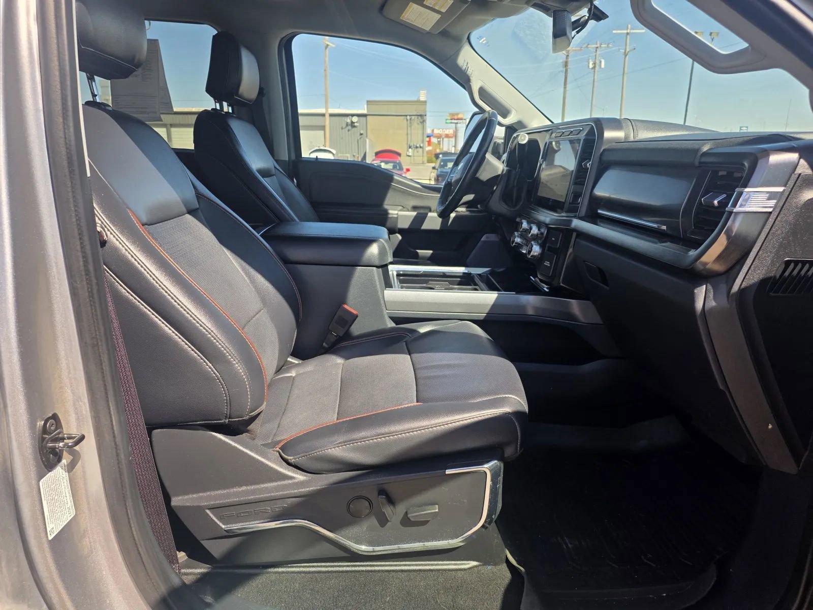 Used 2023 Ford F250 Lariat w/ FX4 Off-Road Package AWD/4WD image 17