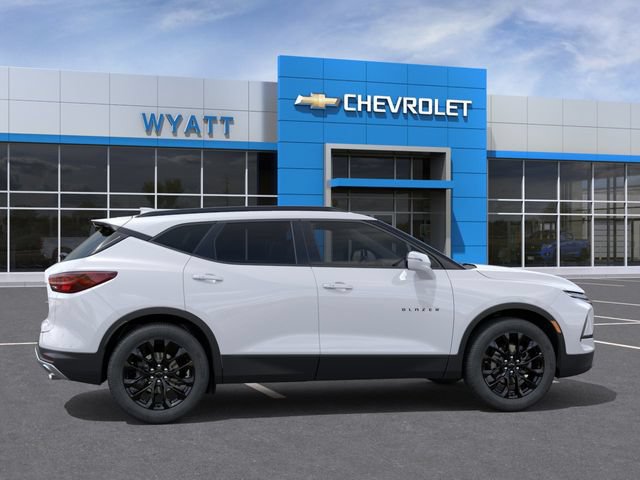 New 2026 Chevrolet Blazer LT w/ LPO, Black Sport Package AWD/4WD image 6