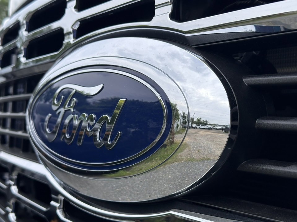 New 2025 Ford F250 XLT w/ FX4 Off-Road Package image 14
