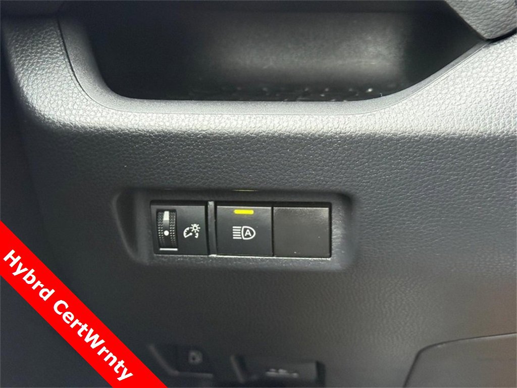 Used 2024 Toyota RAV4 LE image 29