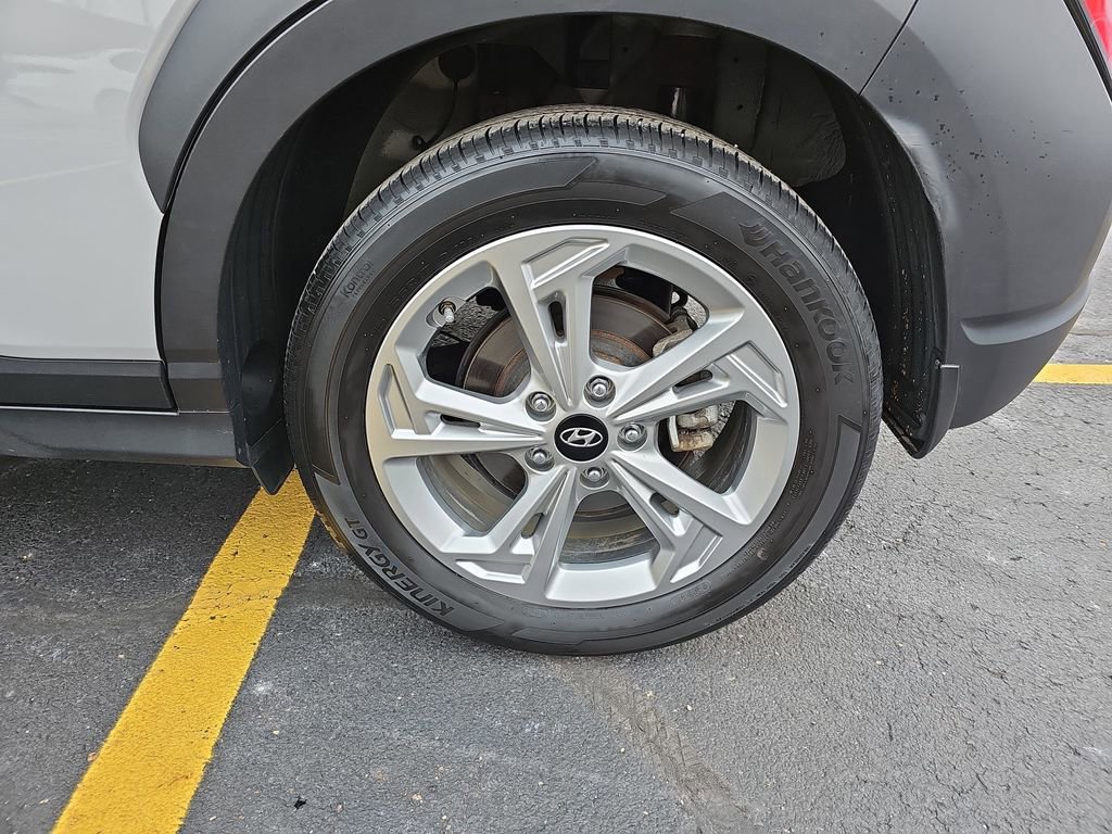 Used 2023 Hyundai Kona SEL image 30