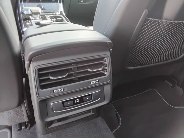 Used 2025 Audi Q7 3.0T Premium Plus AWD/4WD image 12