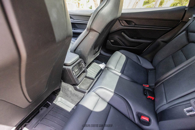 Used 2023 Porsche Taycan RWD image 34