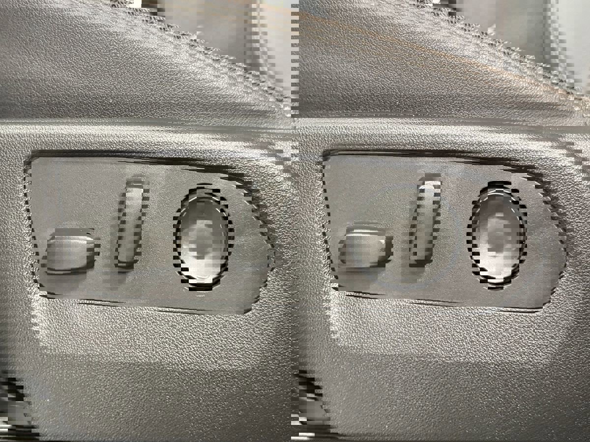 Used 2024 Chevrolet Tahoe High Country image 37