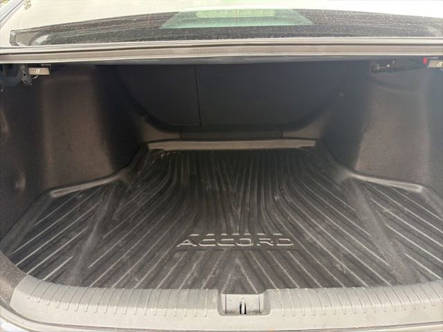 Used 2024 Honda Accord Touring image 10