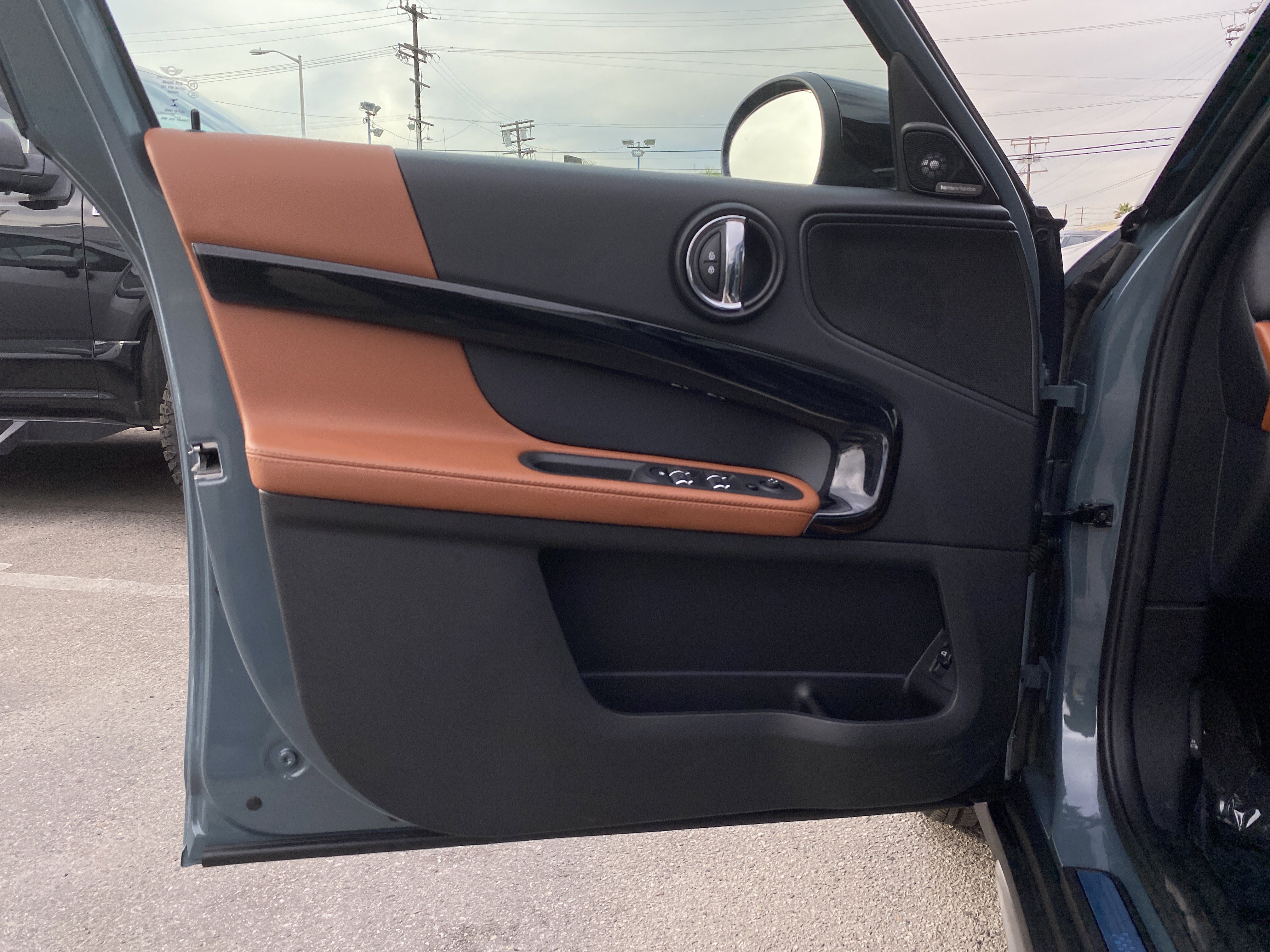 Used 2023 MINI Cooper Countryman S w/ Signature Upholstery Package image 13