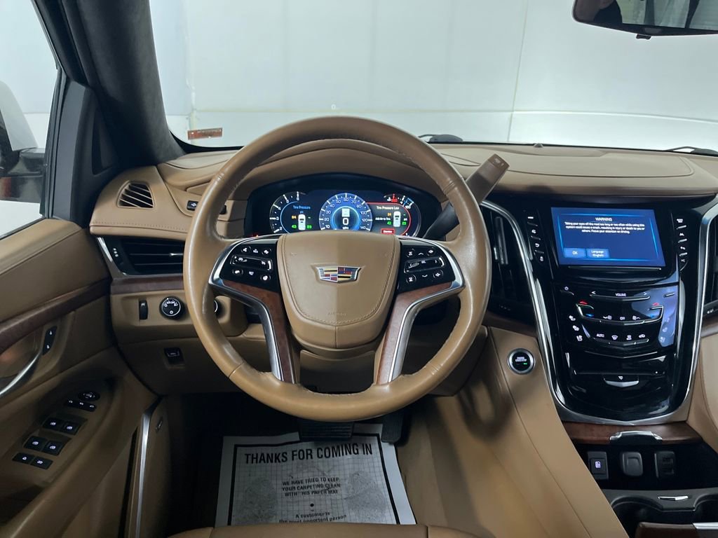 Used 2017 Cadillac Escalade Platinum image 35