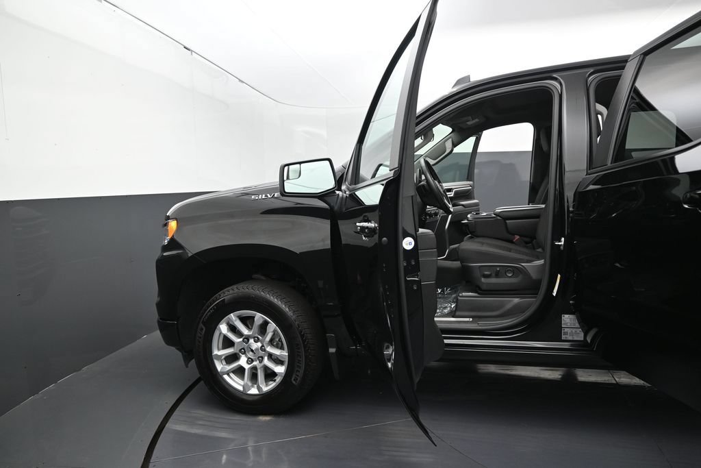 Certified 2026 Chevrolet Silverado 1500 RST AWD/4WD image 13