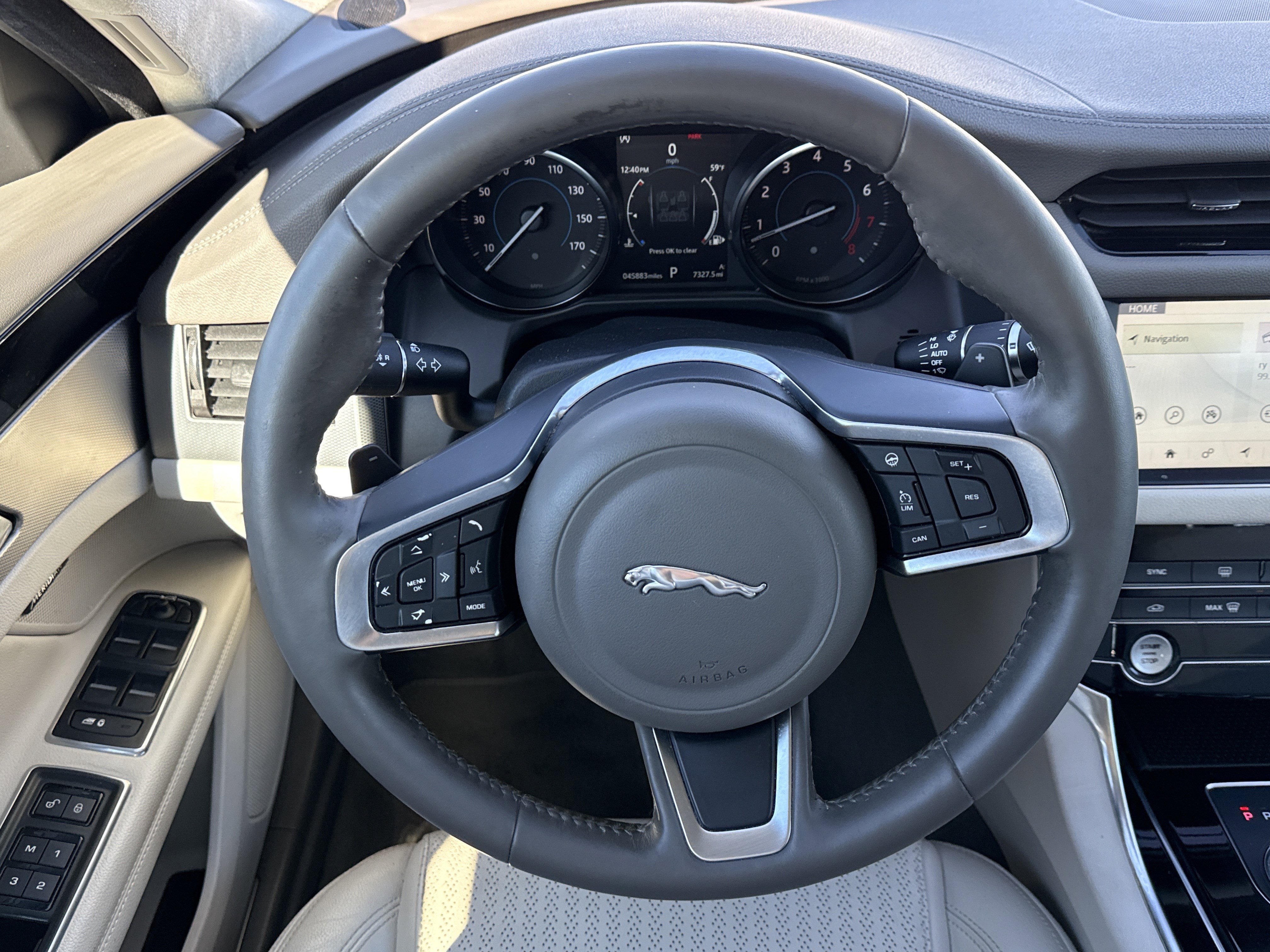 Used 2020 Jaguar XF Prestige image 18