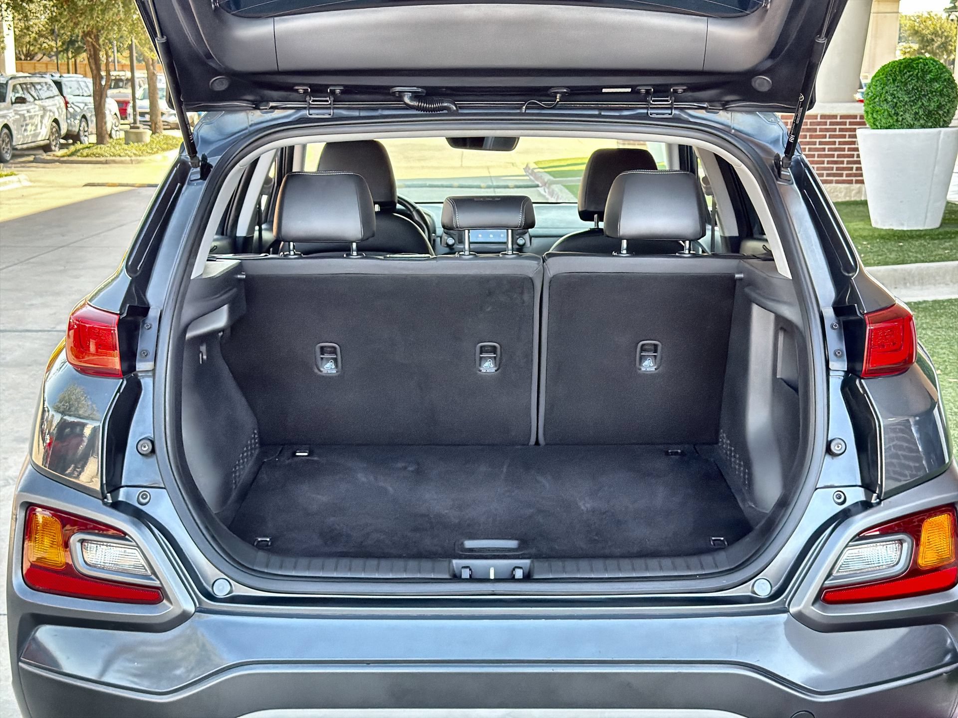 Used 2018 Hyundai Kona Limited FWD image 23