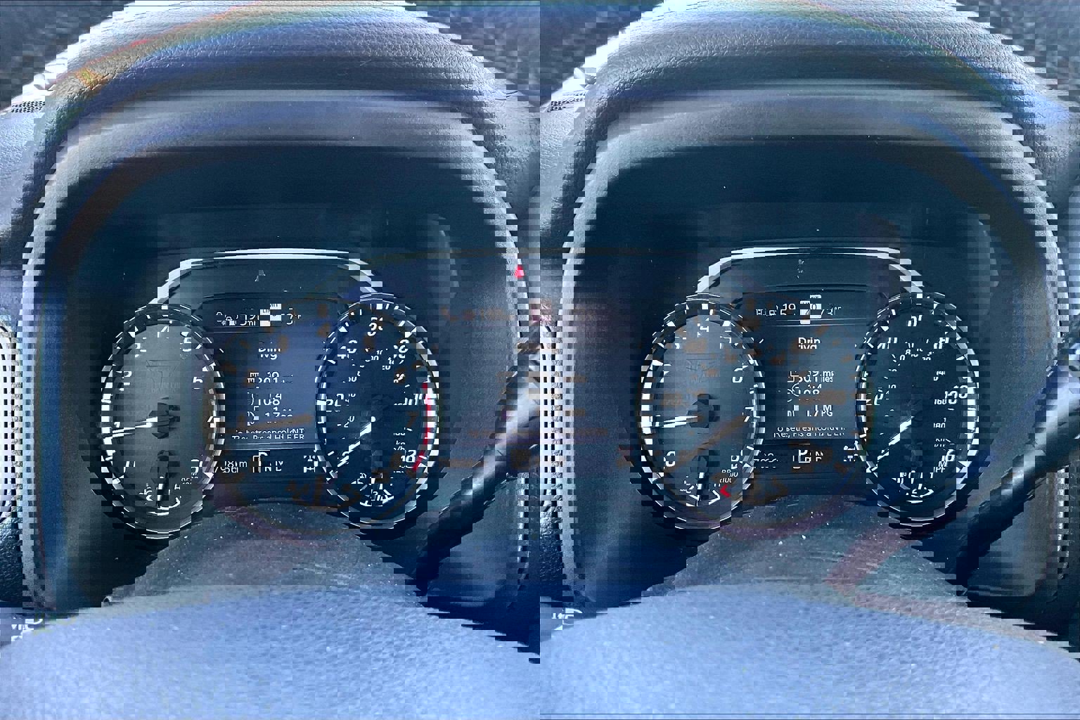 Used 2020 Nissan Titan SV w/ SV Convenience Package image 19