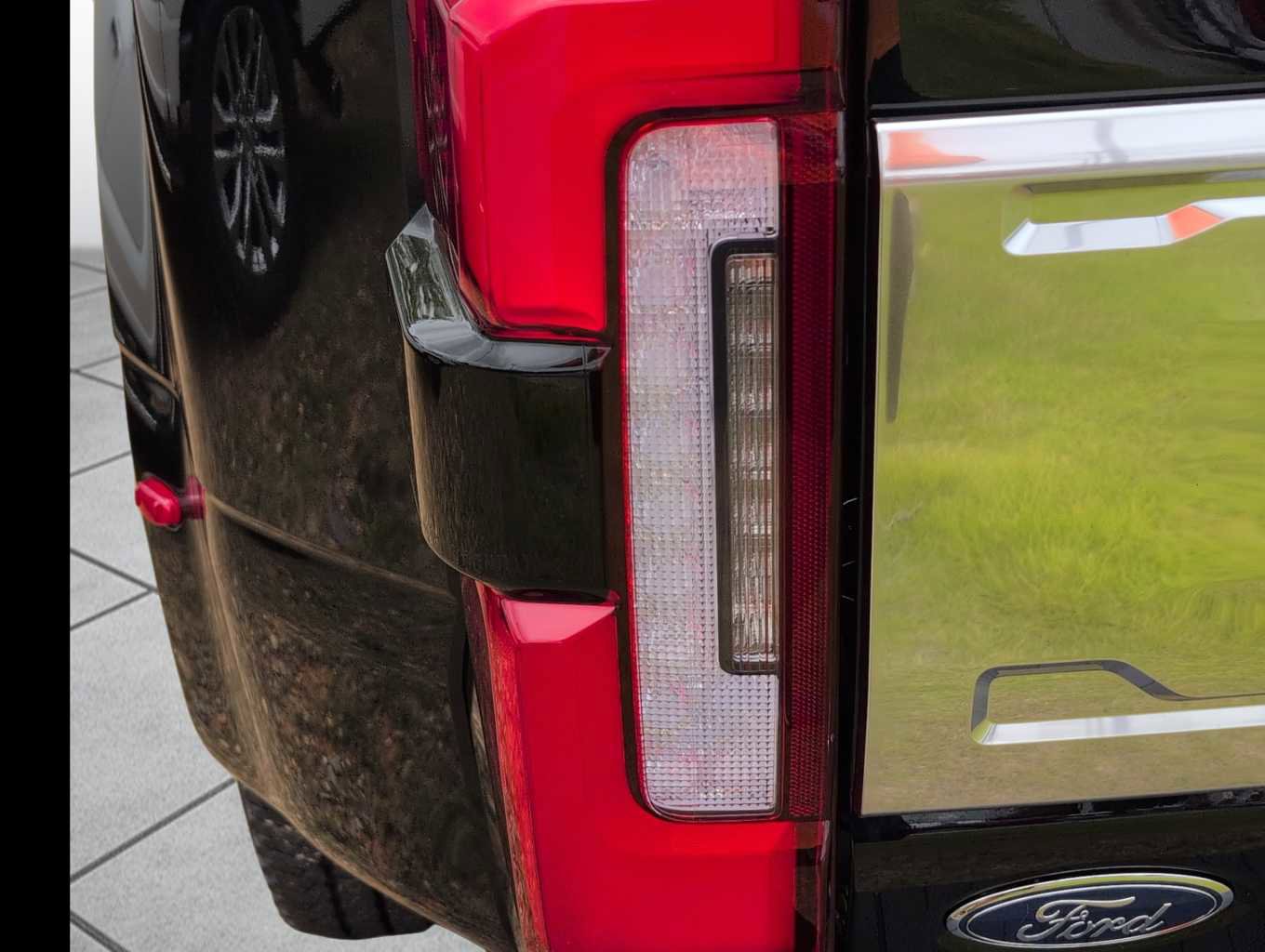 New 2025 Ford F350 Platinum w/ Platinum Plus Package image 16