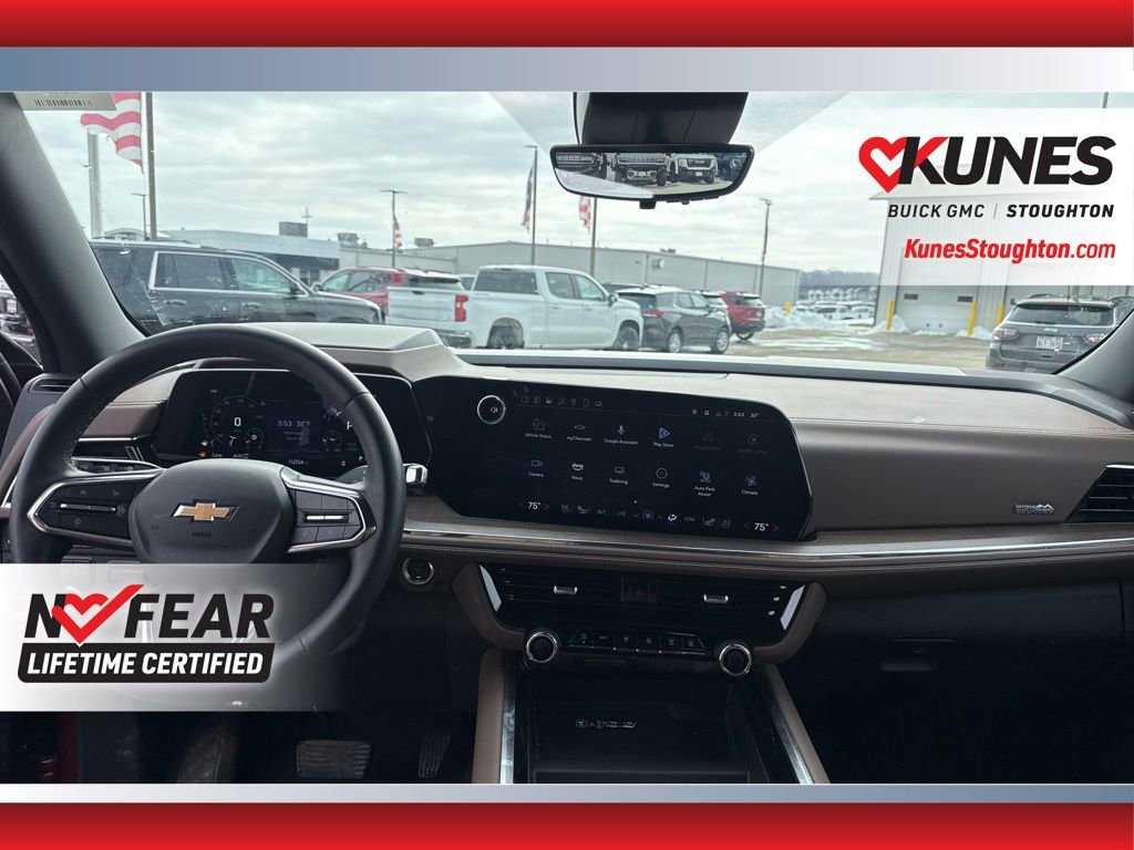 Used 2025 Chevrolet Suburban High Country AWD/4WD image 38