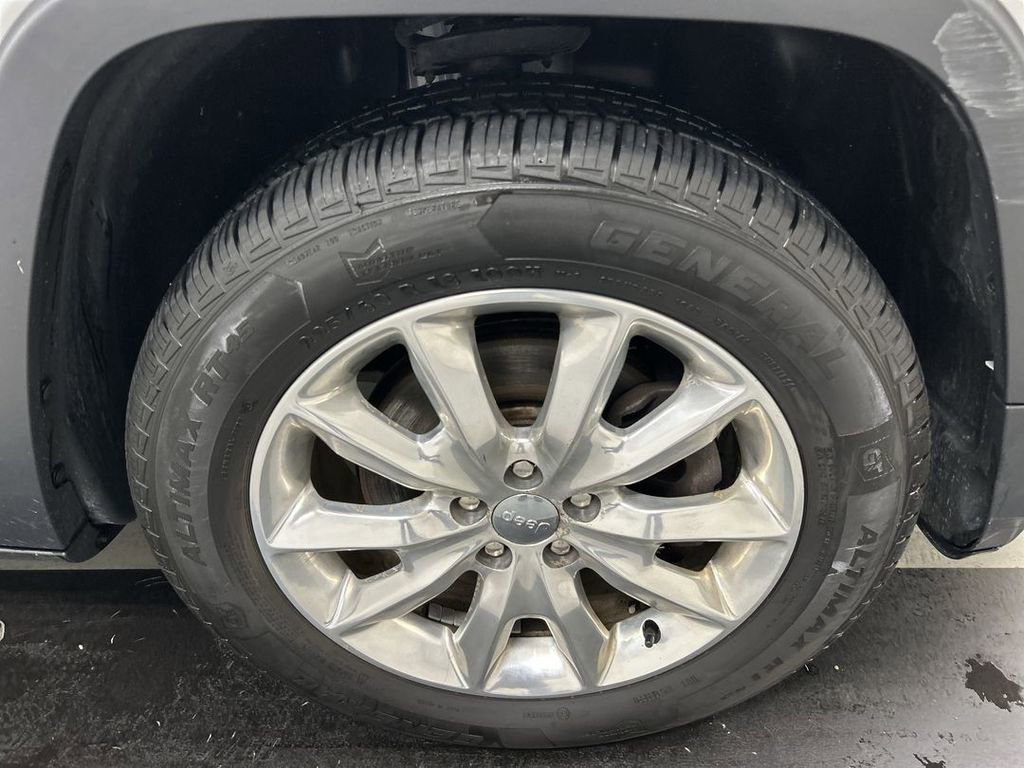 Used 2016 Jeep Cherokee Limited AWD/4WD image 8