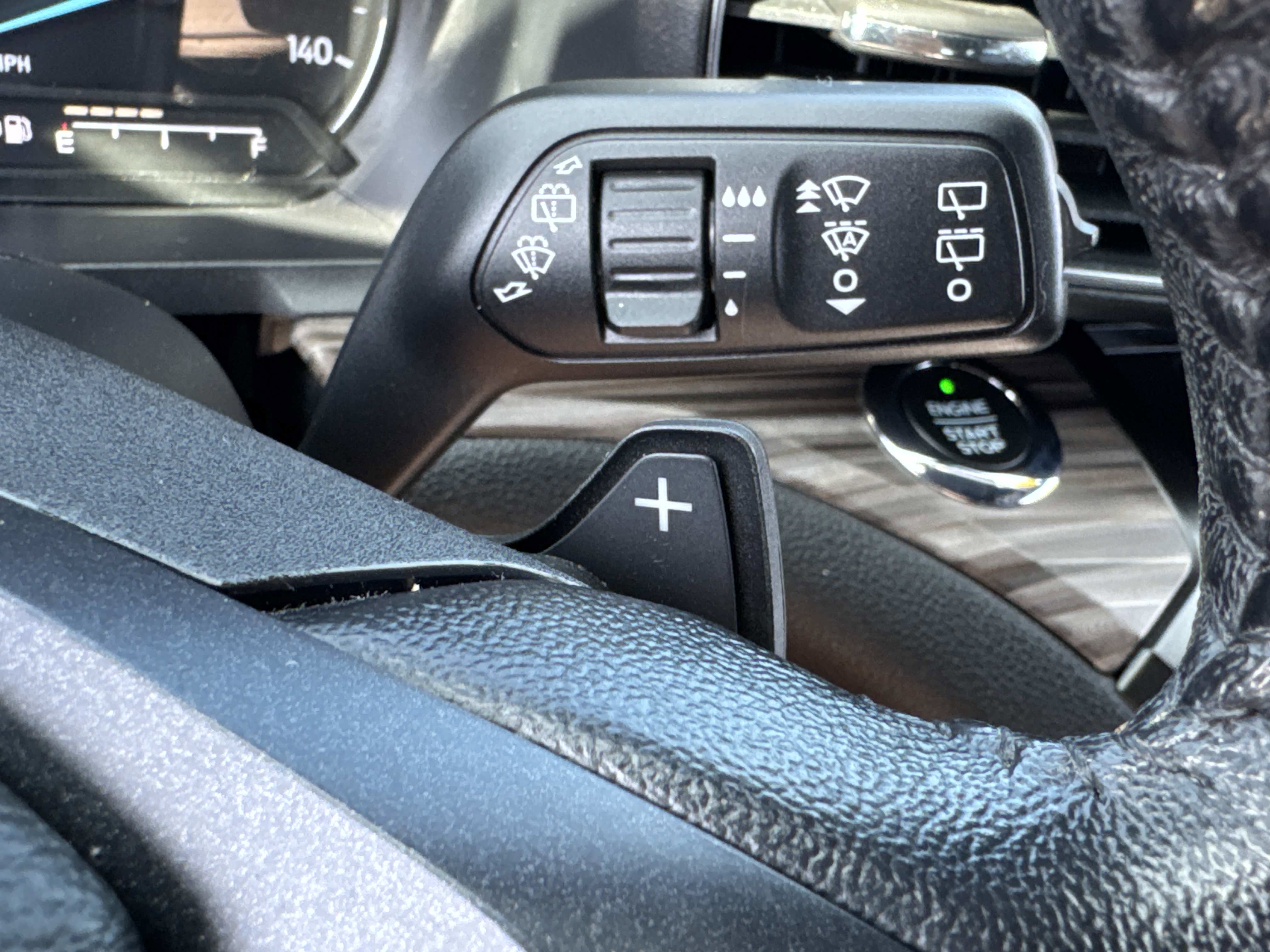 Used 2020 Ford Explorer Limited w/ Hybrid Equipment Group 310A image 18