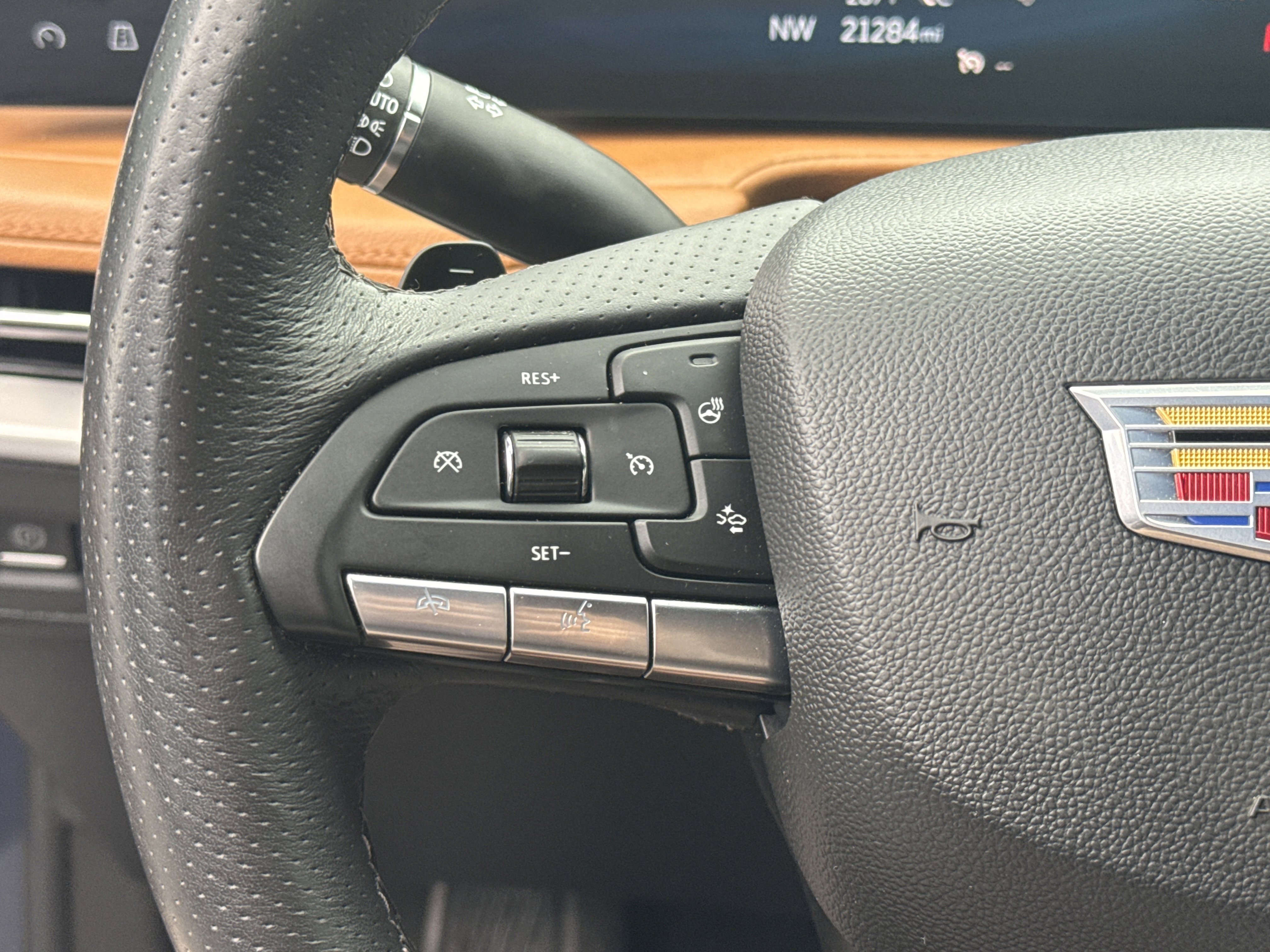 Used 2024 Cadillac XT4 Sport image 19
