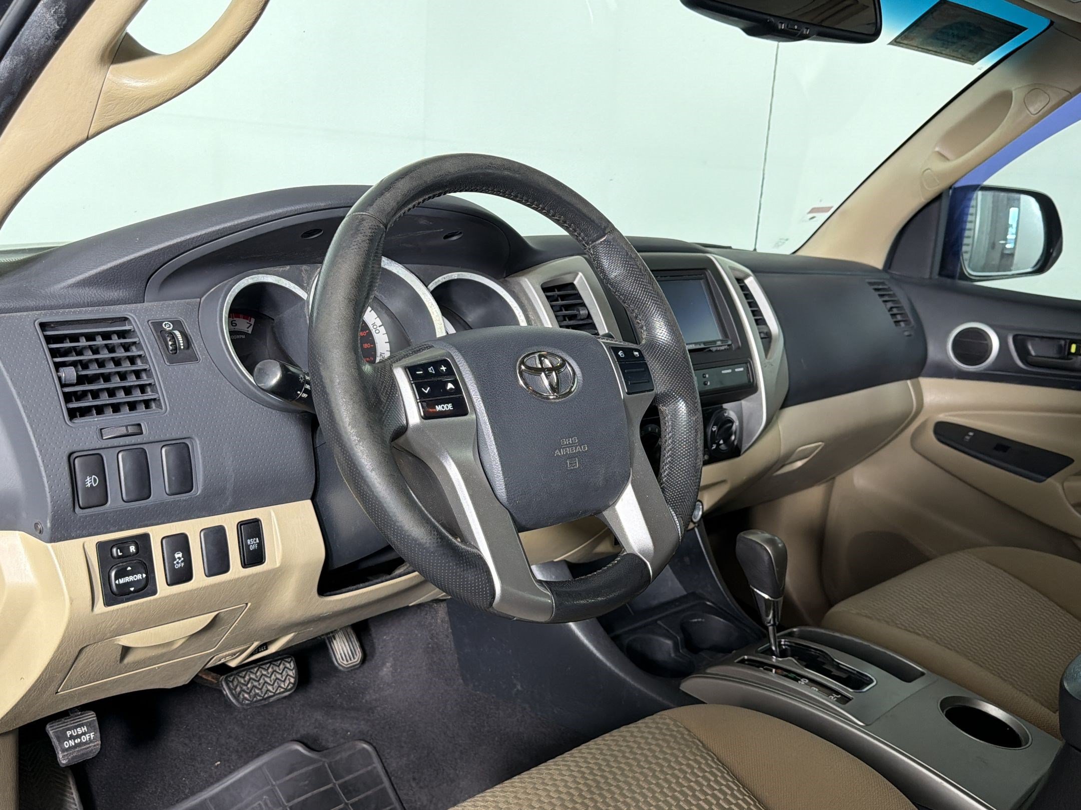 Used 2013 Toyota Tacoma 4x4 Double Cab w/ SR5 Pkg image 3