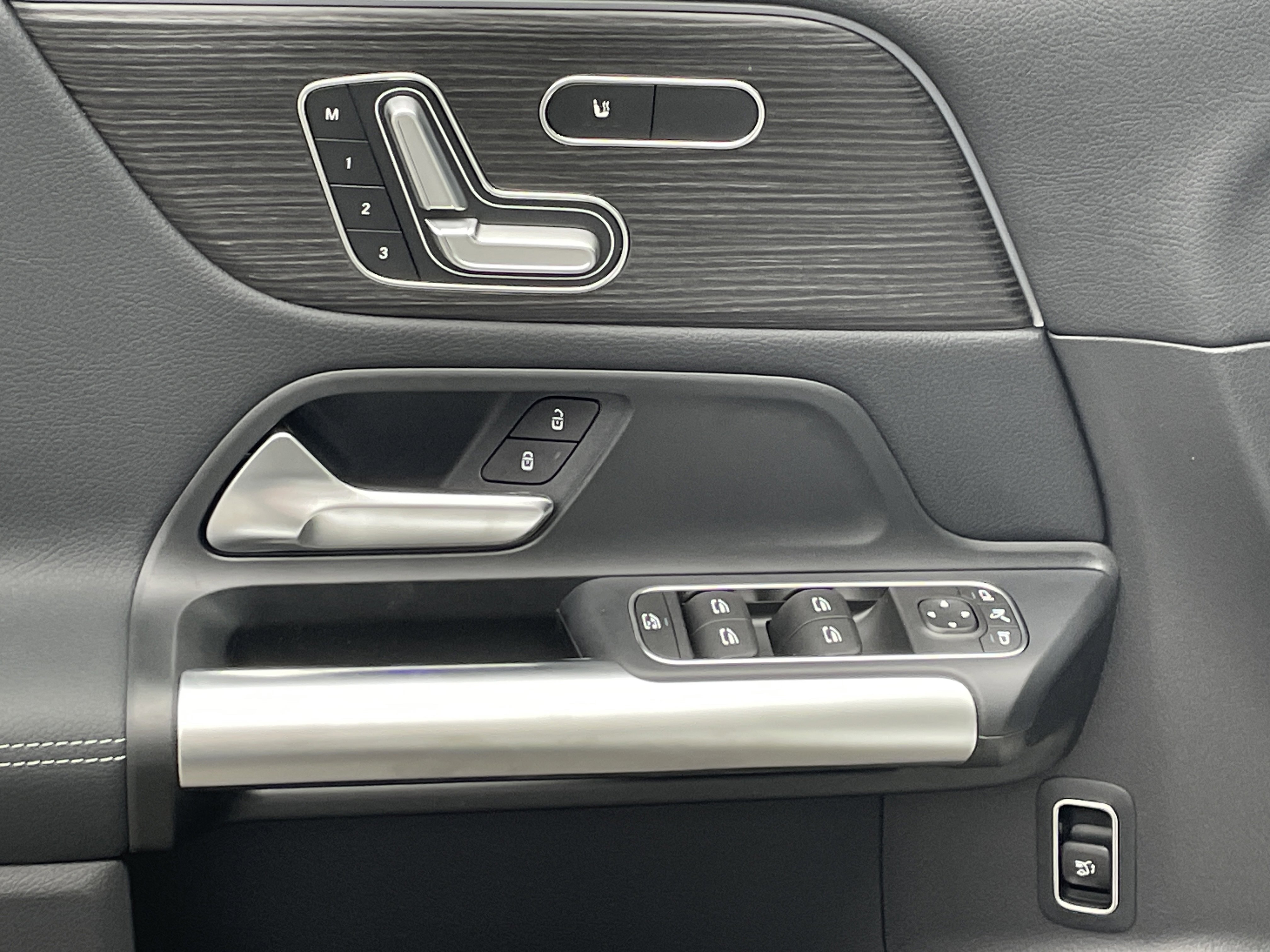 New 2026 Mercedes-Benz GLA 250 4MATIC image 16