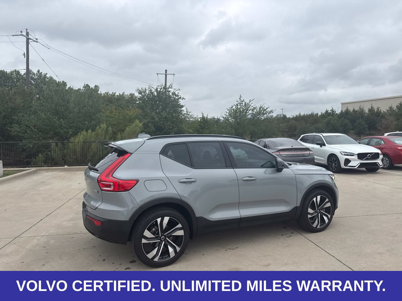 Certified 2024 Volvo XC40 B5 Ultimate w/ Protection Package Premier AWD/4WD image 10