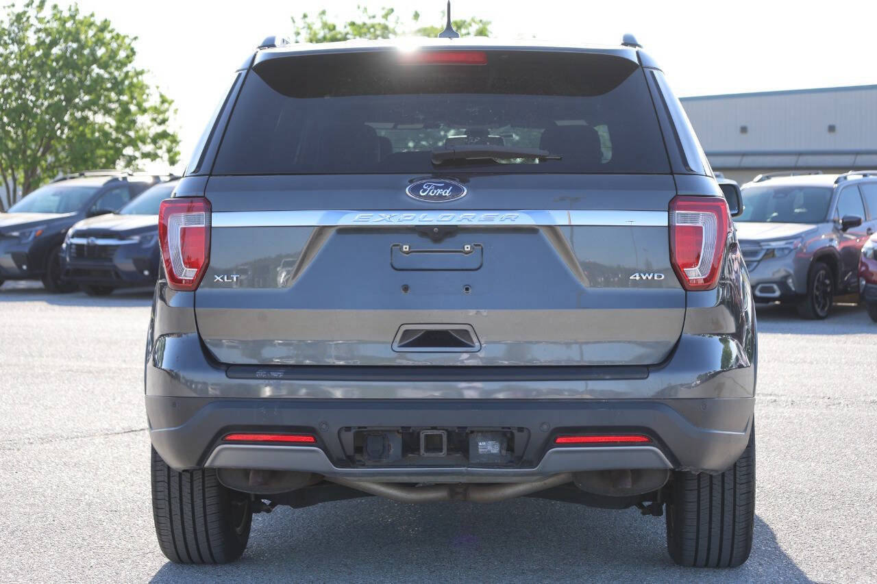 Used 2019 Ford Explorer XLT w/ Equipment Group 202A AWD/4WD image 10