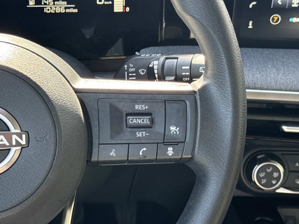 Used 2025 Nissan Kicks SV FWD image 12
