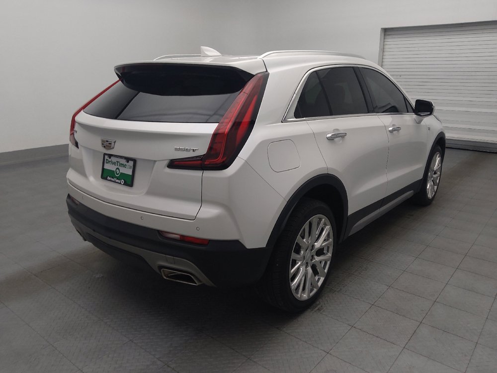 Used 2021 Cadillac XT4 Premium Luxury w/ Cold Weather Package FWD image 9