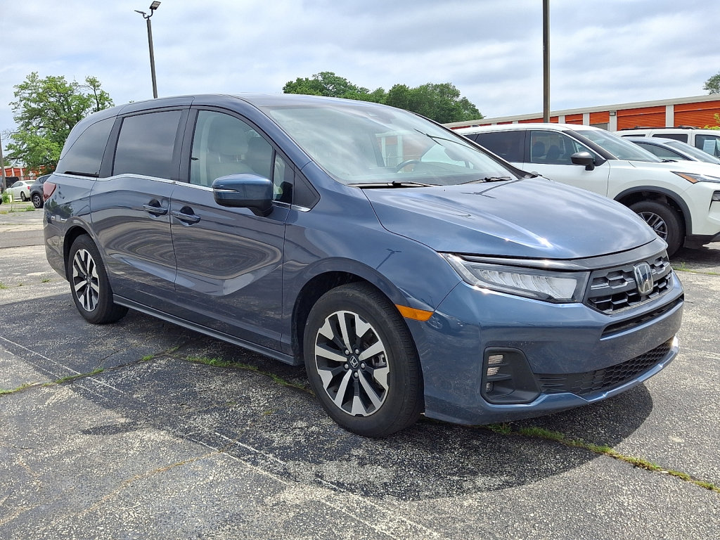 Used 2025 Honda Odyssey EX-L image 3