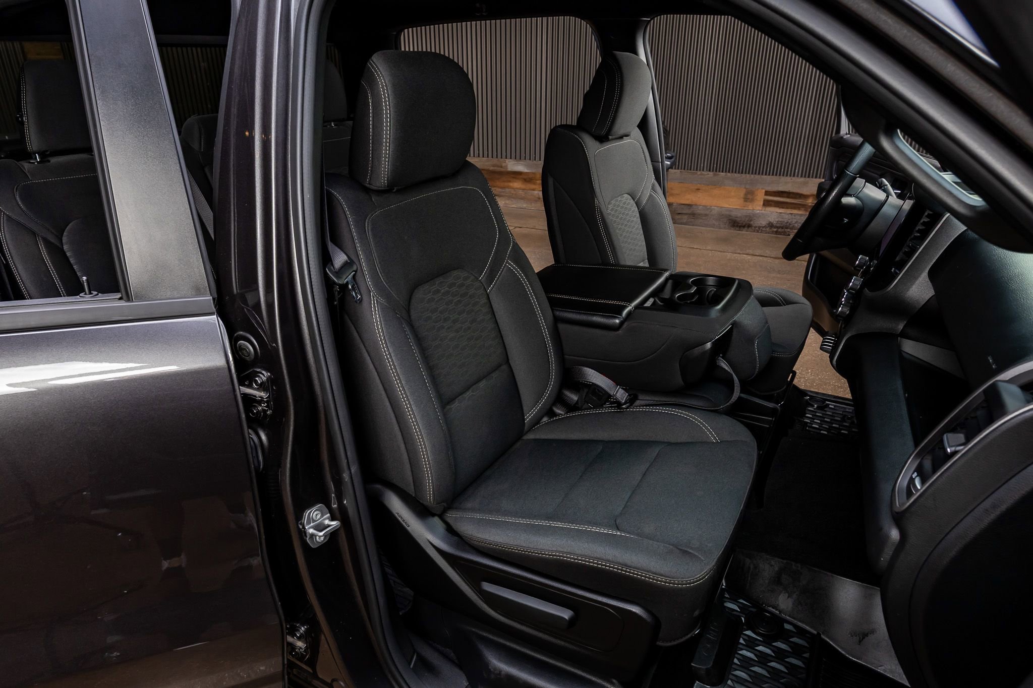 Used 2025 RAM 1500 Classic Warlock AWD/4WD image 31