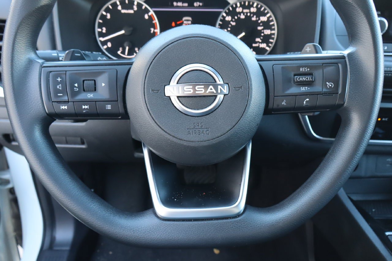 Used 2024 Nissan Rogue S FWD image 10