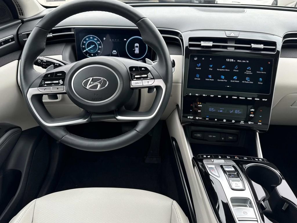 Used 2024 Hyundai Tucson Limited AWD/4WD image 2