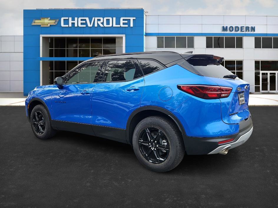 New 2025 Chevrolet Blazer LT w/ Midnight/Sport Edition image 3