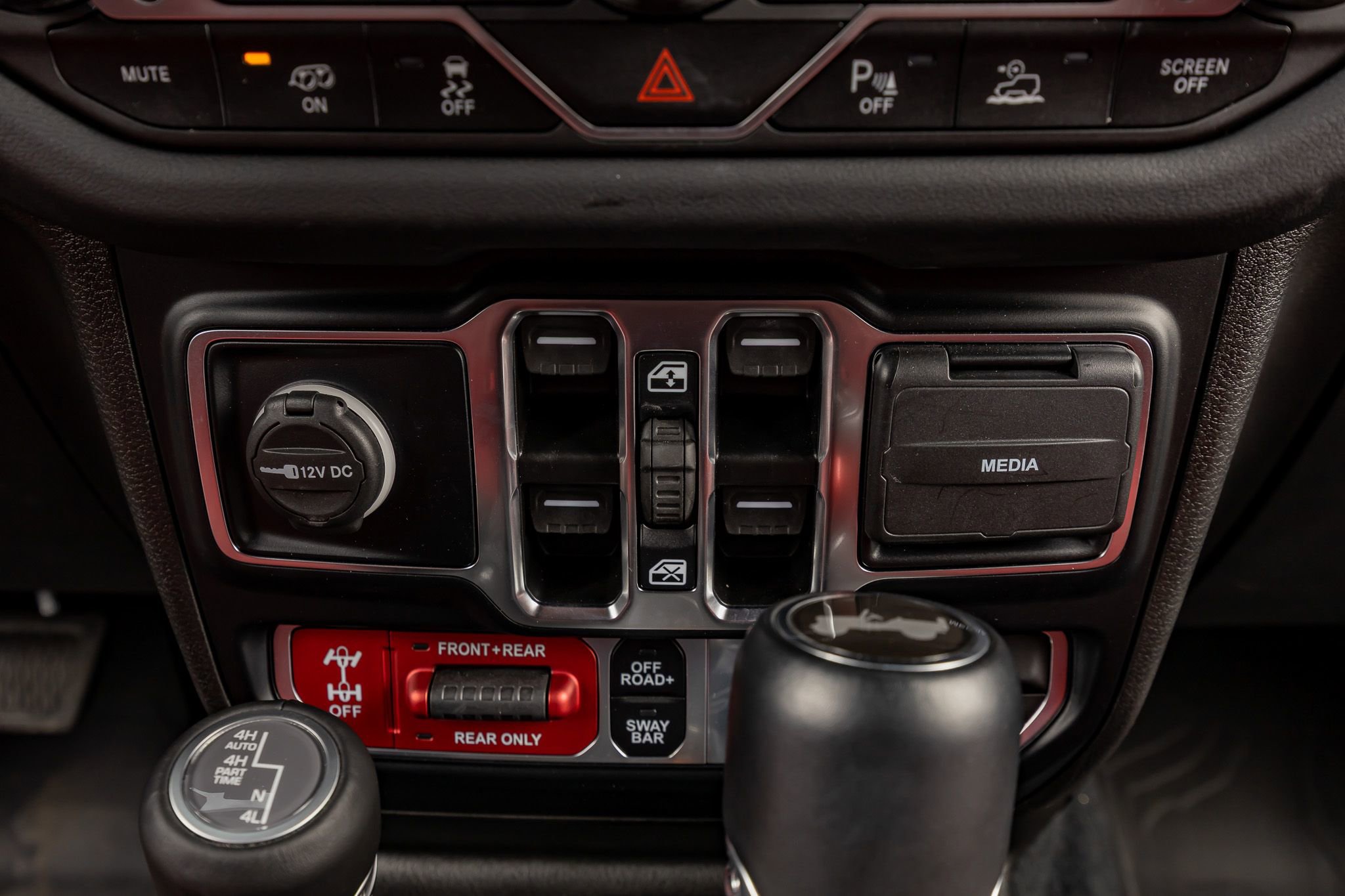 Used 2024 Jeep Wrangler Unlimited Rubicon 392 image 28