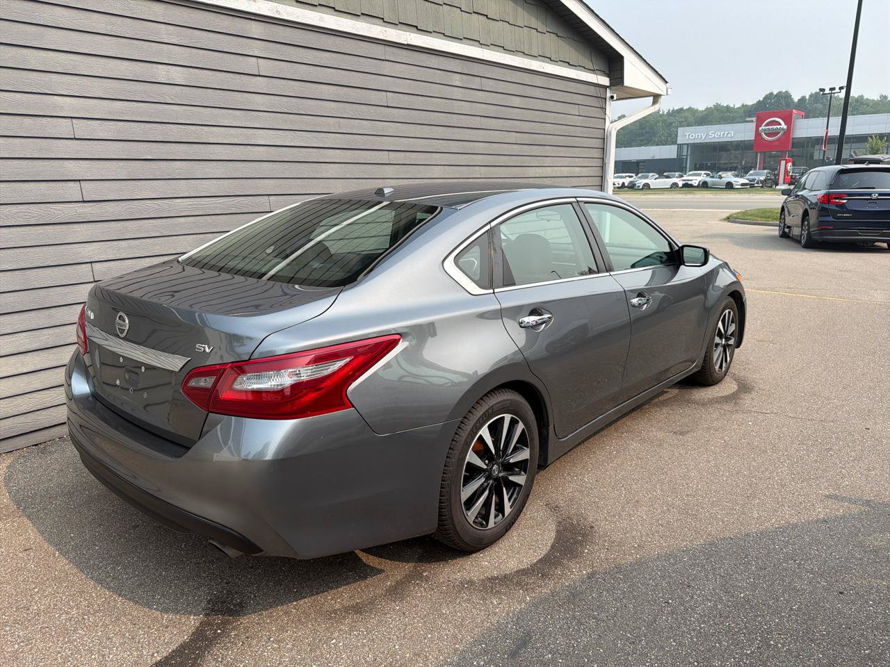 Used 2018 Nissan Altima 2.5 SV FWD image 9