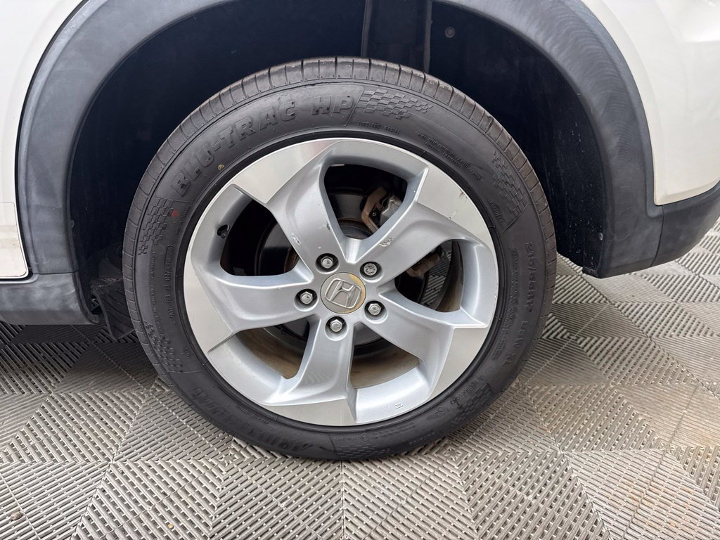 Used 2016 Honda HR-V LX image 28