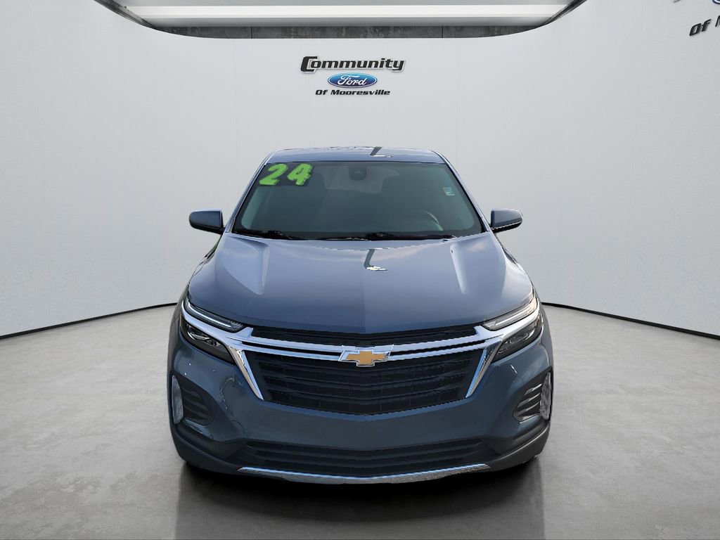 Used 2024 Chevrolet Equinox LT w/ LPO, Floor Liner Package FWD image 2