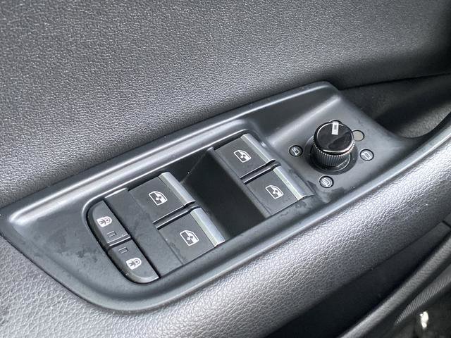 Used 2021 Audi Q8 Premium w/ Convenience Package image 30