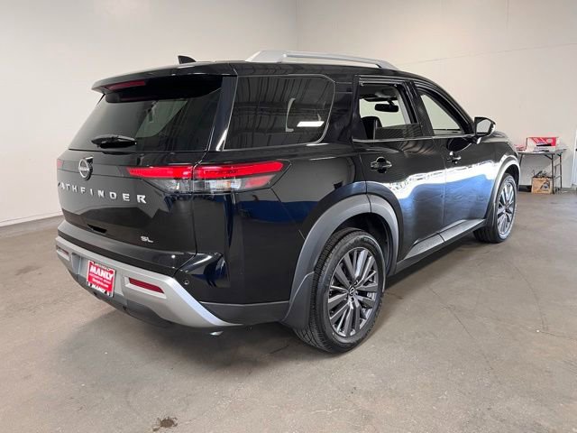 Used 2022 Nissan Pathfinder SL w/ SL Premium Package image 3