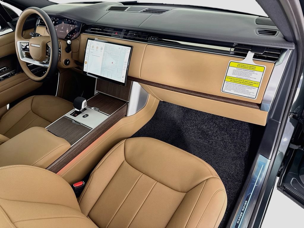 New 2026 Land Rover Range Rover Long Wheelbase SE AWD/4WD image 19