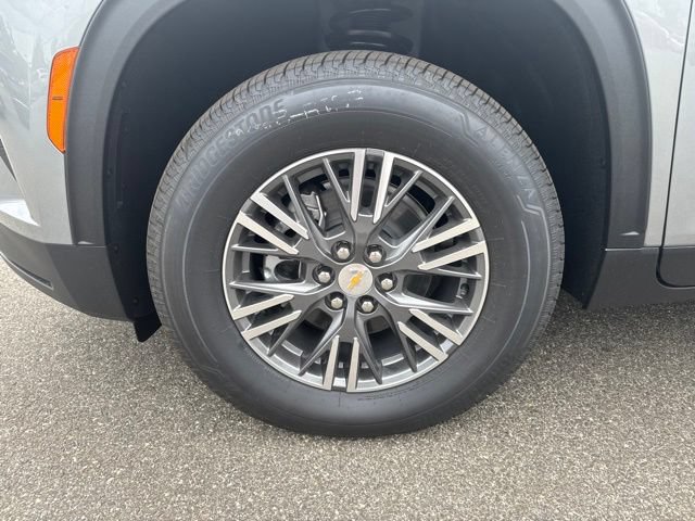 New 2026 Chevrolet Traverse LT w/ LPO, Floor Liner Package AWD/4WD image 9
