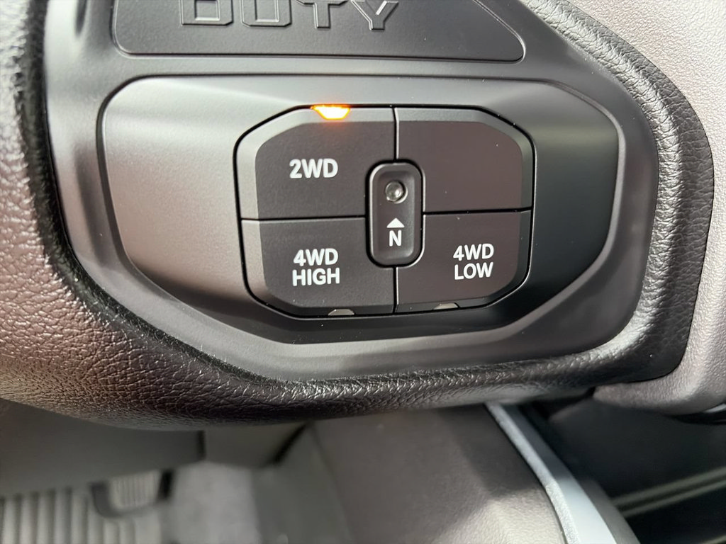 Used 2025 RAM 3500 Laramie AWD/4WD image 26