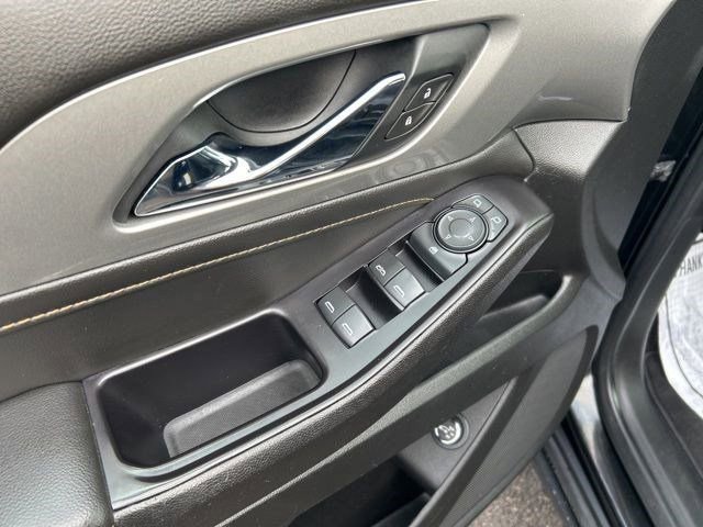 Used 2020 Chevrolet Traverse LT image 13