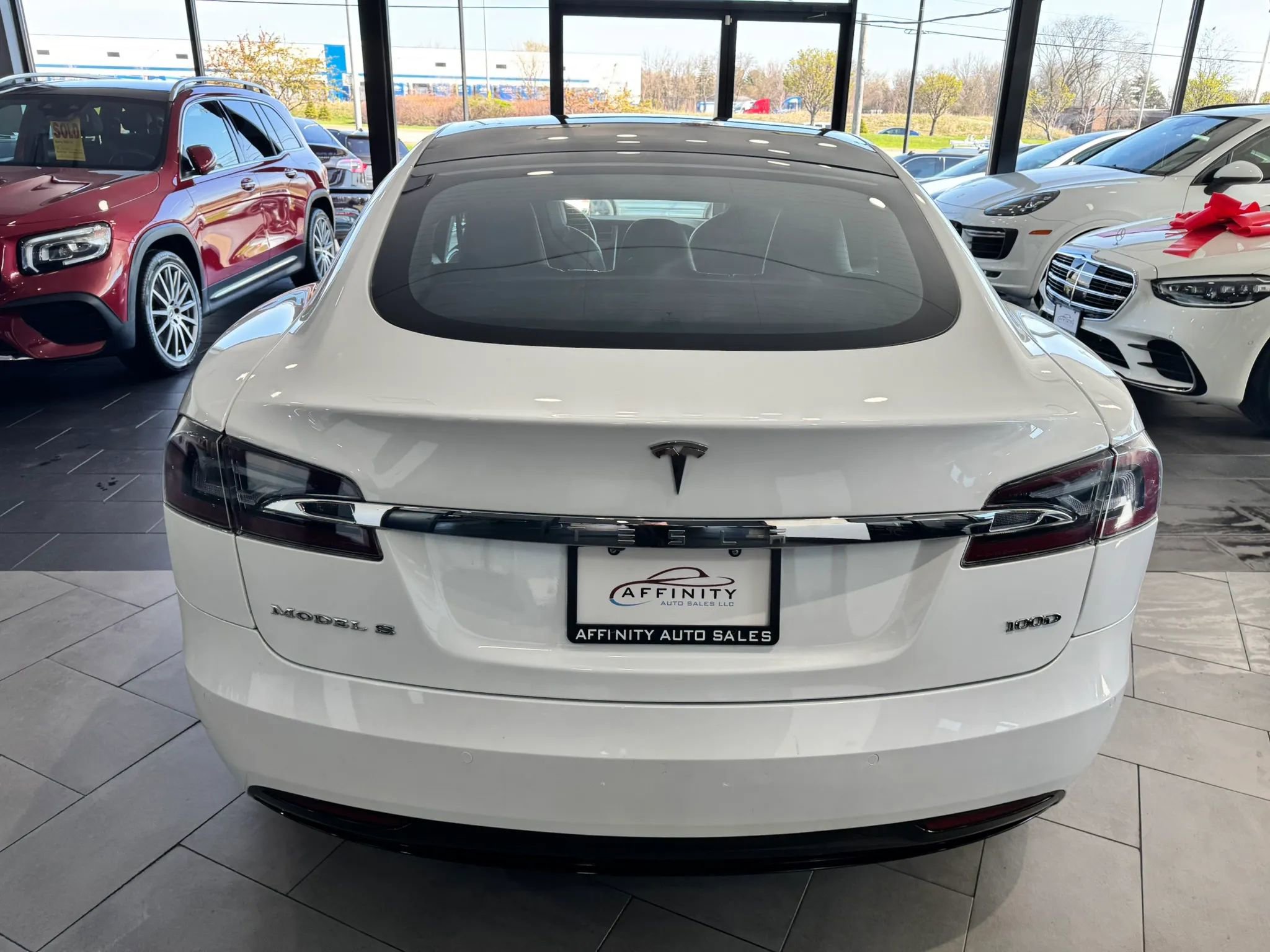 Used 2018 Tesla Model S 100D image 4