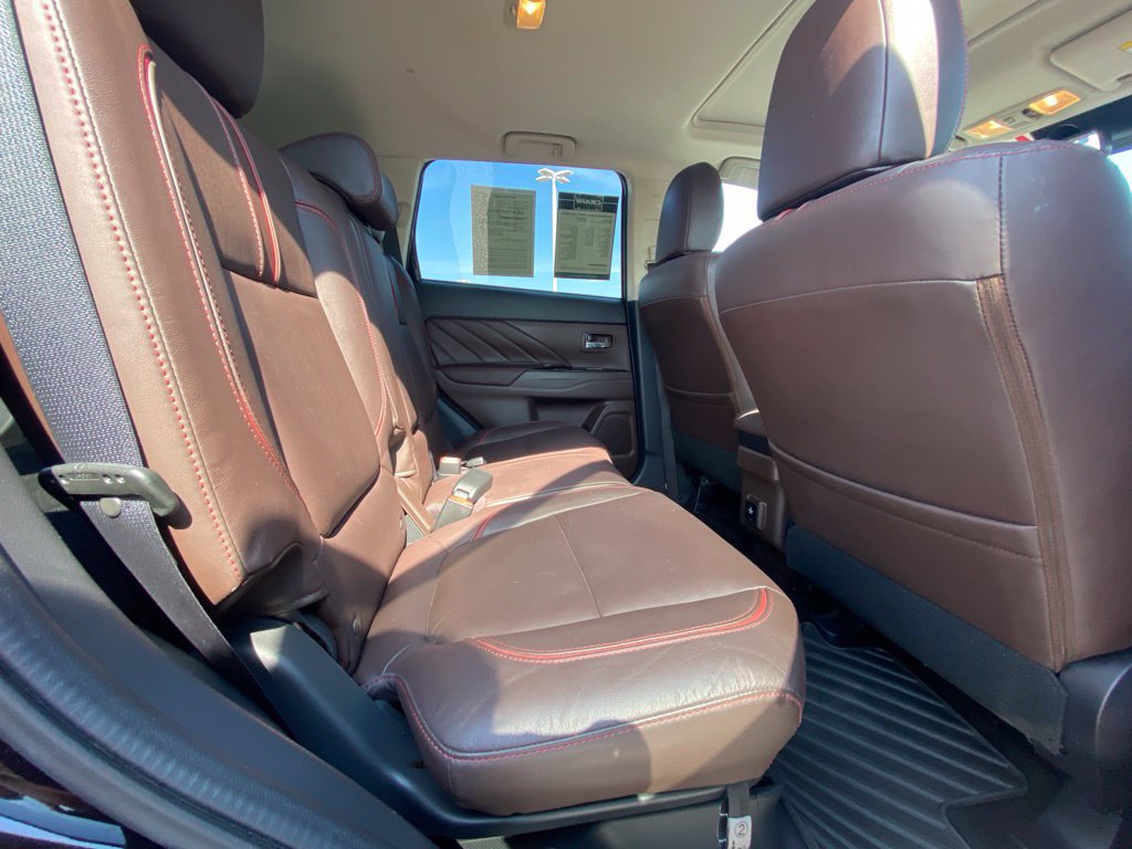 Used 2018 Mitsubishi Outlander GT AWD/4WD image 30