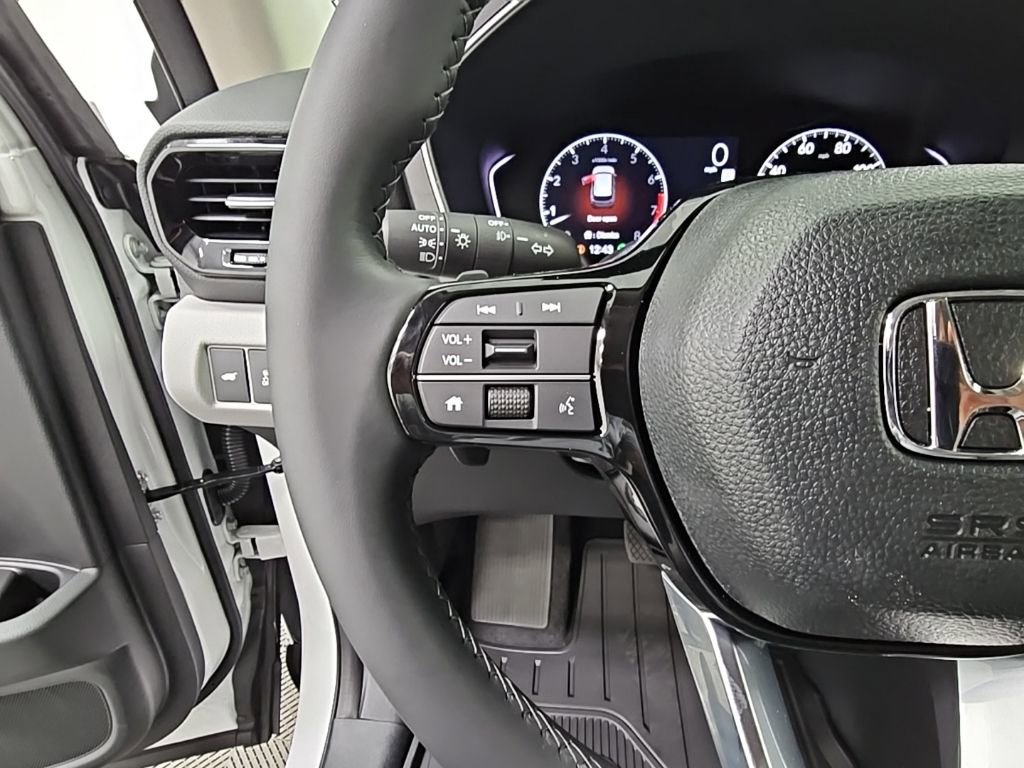 New 2025 Honda Pilot Touring image 27