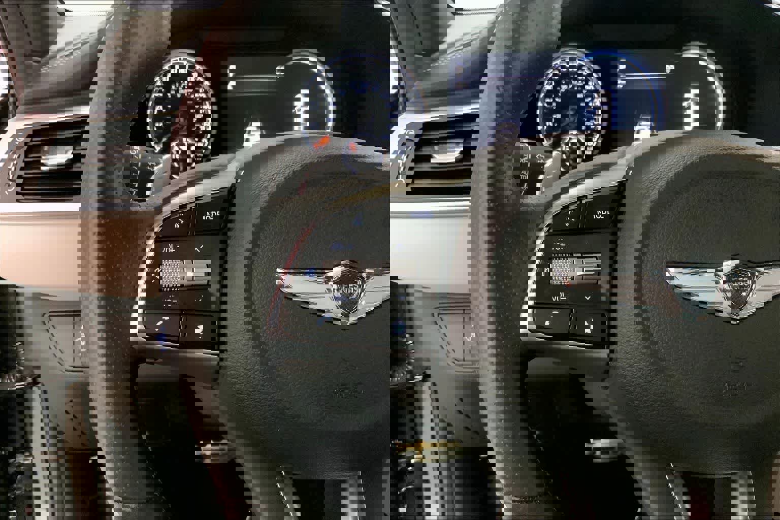 Used 2023 Genesis G70 2.0T w/ Sport Prestige Package image 22