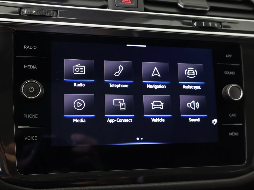 Used 2024 Volkswagen Tiguan SE R-Line AWD/4WD image 46